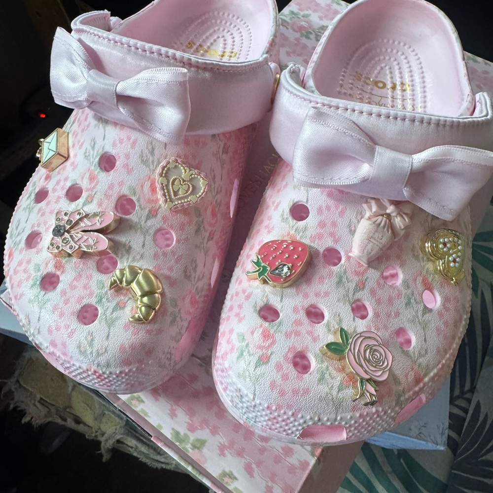 Love shack fancy crocs Pink Floral Slip-On Clog with Bows Womens 7